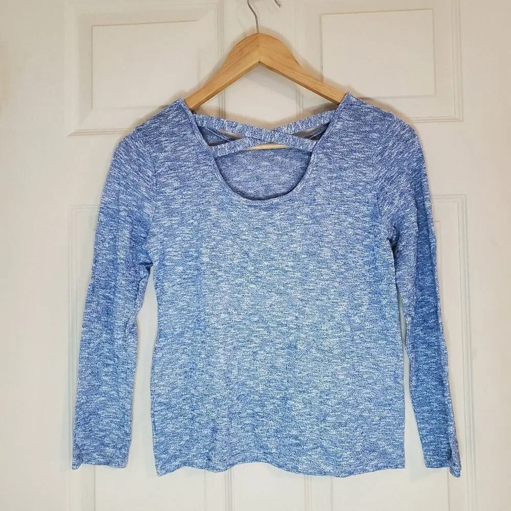 The childrens place large 10-12 girls long sleeve blue thin sweater